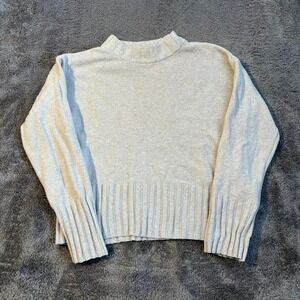 Gap Cream and White Knit Sweater
